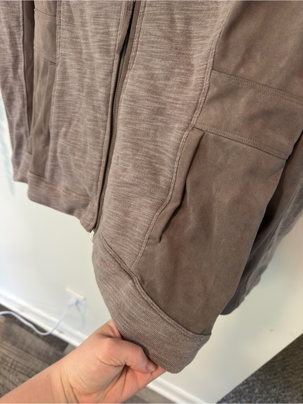 Akemi + Kin Abbe Full Zip Hoodie Medium Mauve Taupe Hooded Jacket - Picture 4 of 12